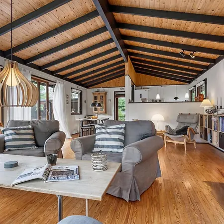Thorunn - 250m From The Sea By Interhome