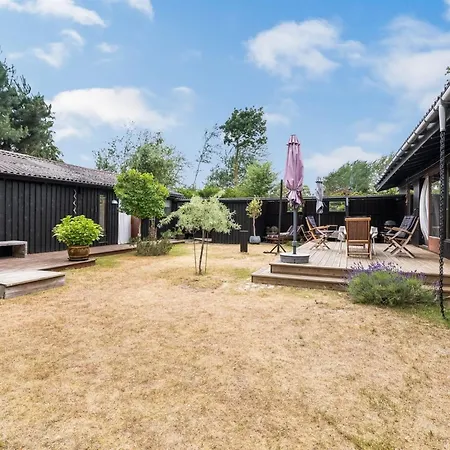 Thorunn - 250m From The Sea By Interhome *