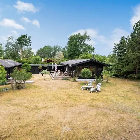 Thorunn - 250m From The Sea By Interhome
